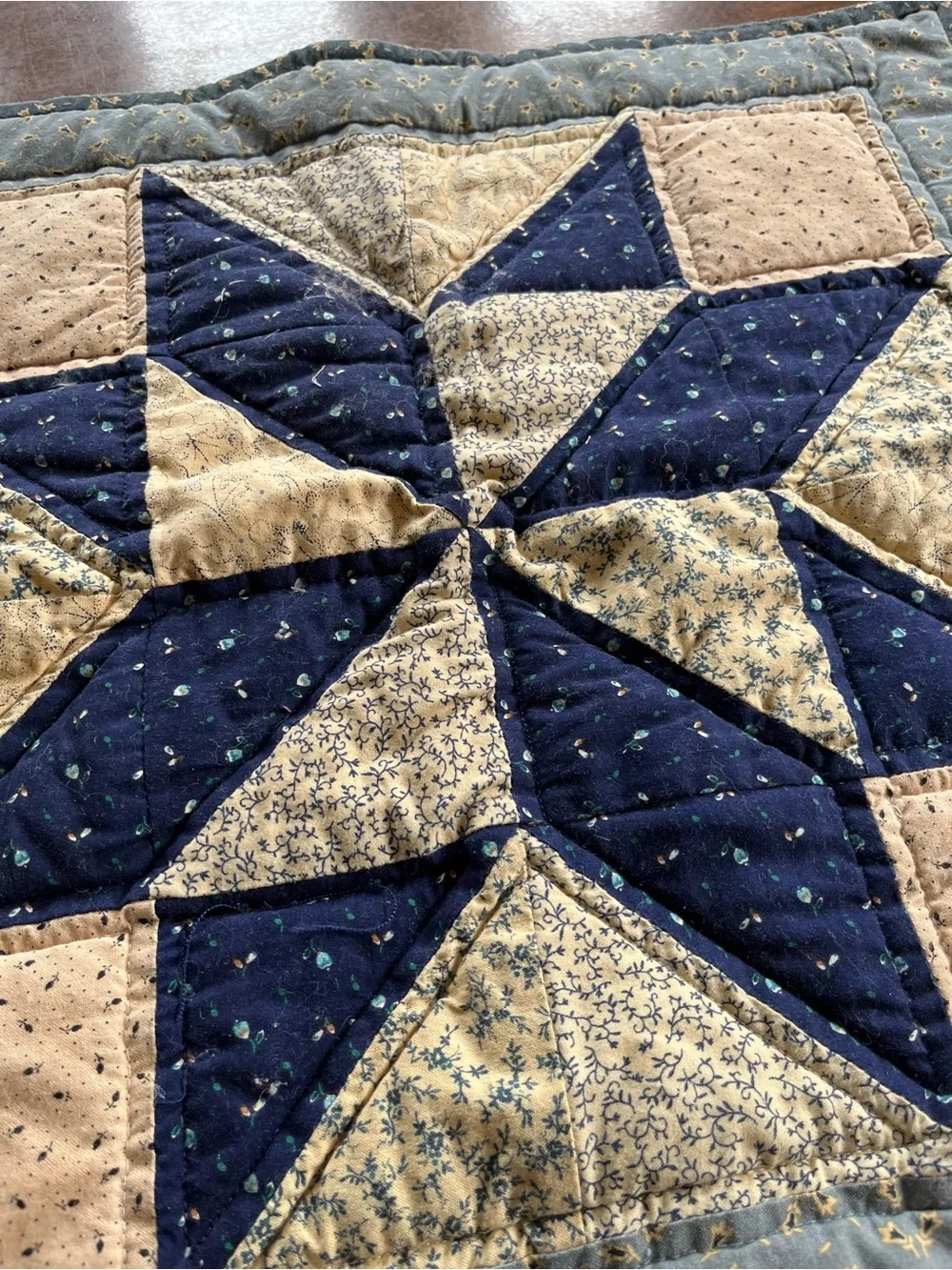 Handmade Patchwork Table Mat - Blue & Cream Star Design